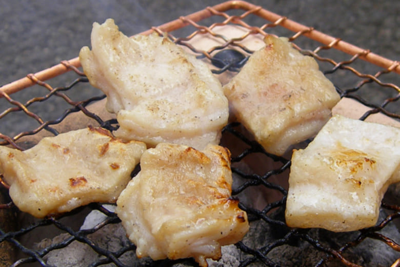 北海道産 豚菊脂大トロホルモン本格塩味 ２２０ｇ 最大95%OFFクーポン